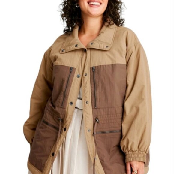 Future Collective Jackets & Blazers - Future Collective with Reese Blutstein Two Tone Quilt Jacket Wome's Small